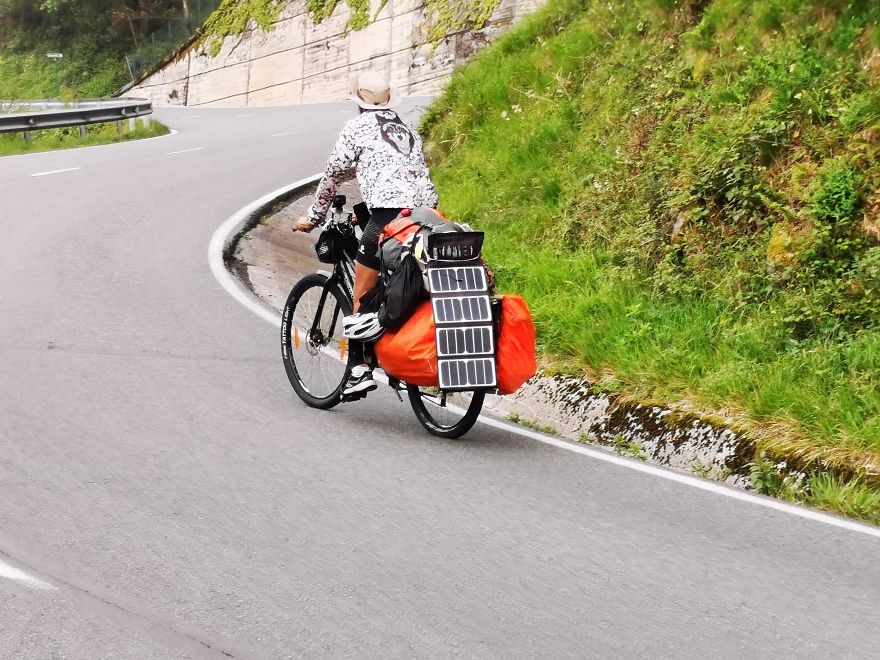 I Walked (Part Of) The Camino De Santiago With My Brother And 87-Year-Old Grandad I Walked (Part Of) The Camino De Santiago With My Brother And 87-Year-Old Grandad