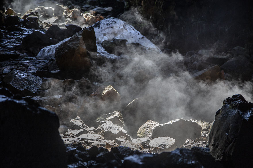 I Photographed Lava Tubes In Iceland After A Violent Snowstorm (12 Pics)