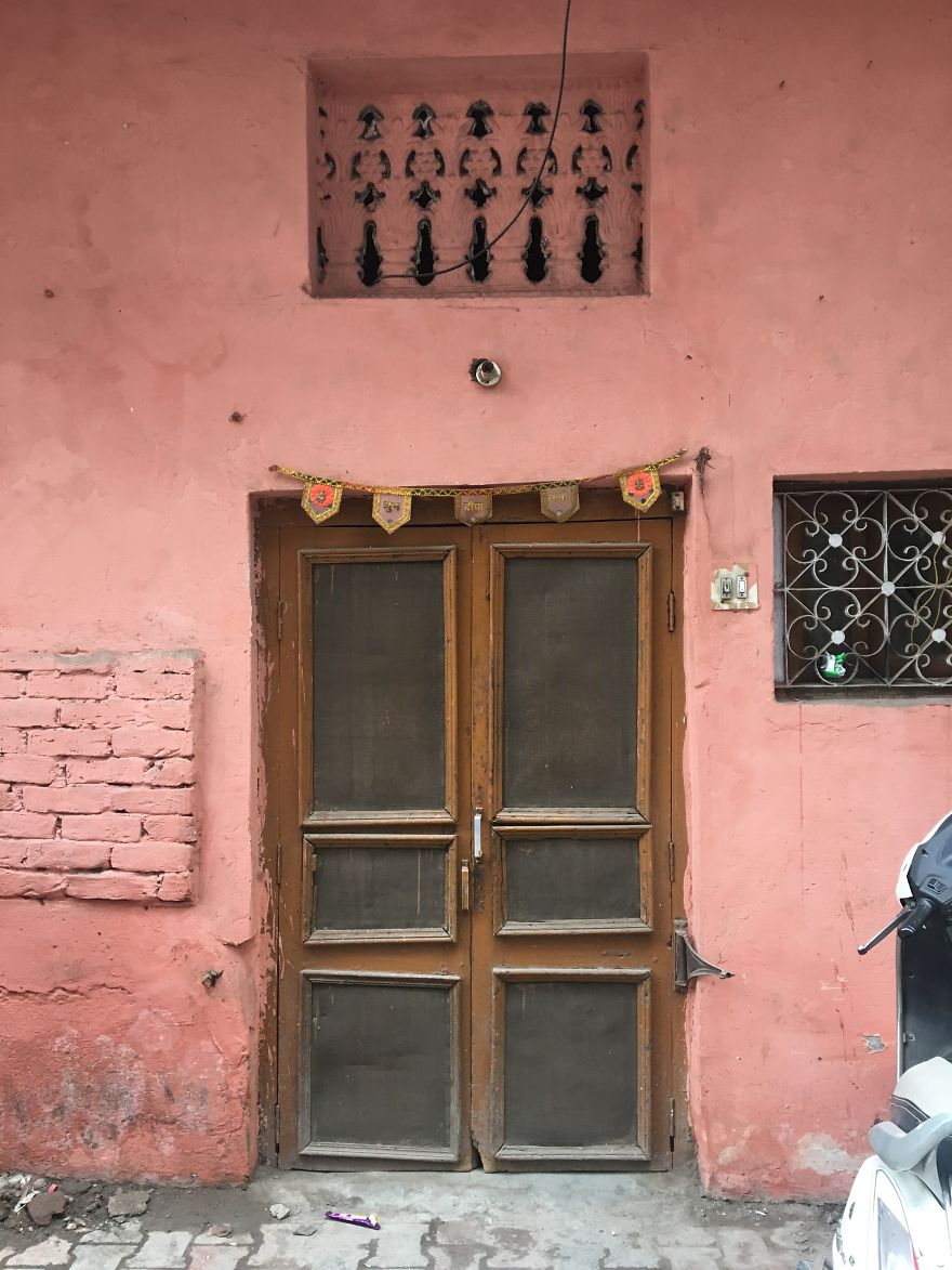 Colorful India Through Random Doors In My Solo Trip Recently