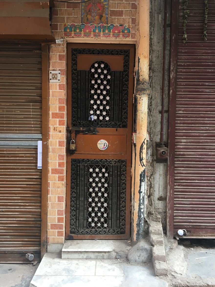 Colorful India Through Random Doors In My Solo Trip Recently