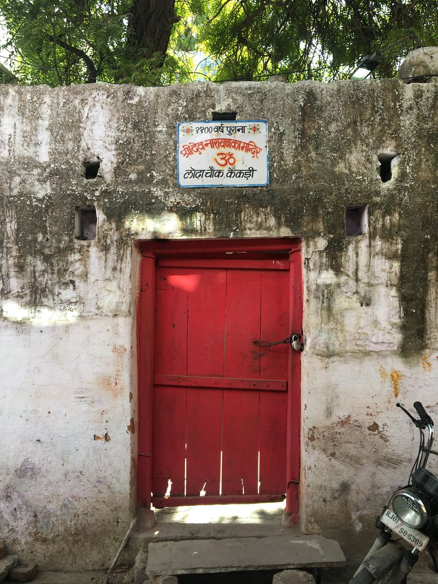 Colorful India Through Random Doors In My Solo Trip Recently