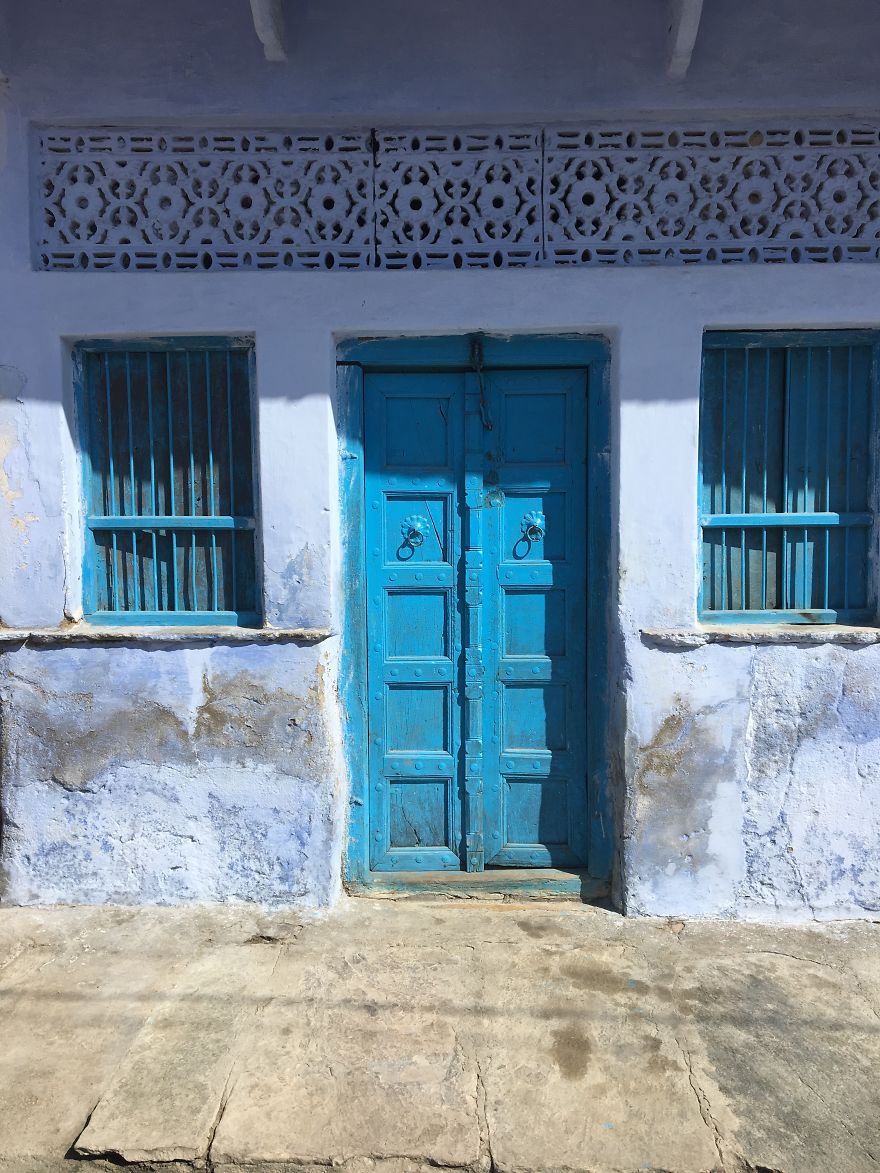 Colorful India Through Random Doors In My Solo Trip Recently