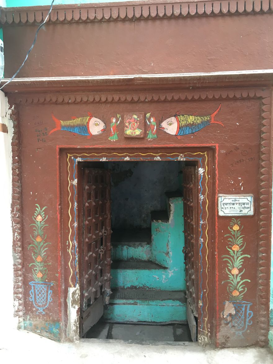 Colorful India Through Random Doors In My Solo Trip Recently