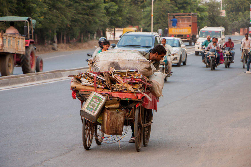 12 Pictures Of Traffic In India That Might Make You Rethink Your Traffic Problems