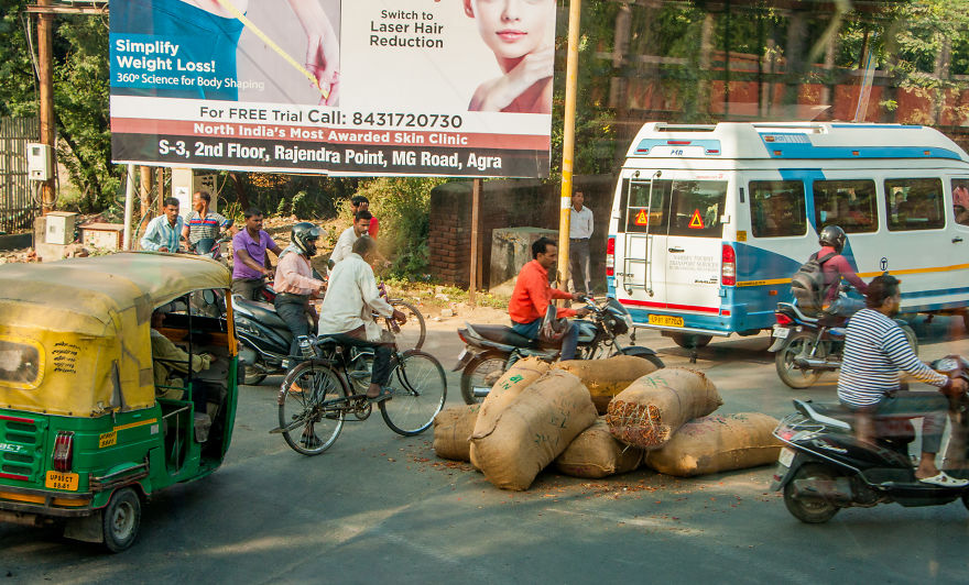 12 Pictures Of Traffic In India That Might Make You Rethink Your Traffic Problems 12 Pictures Of Traffic In India That Might Make You Rethink Your Traffic Problems