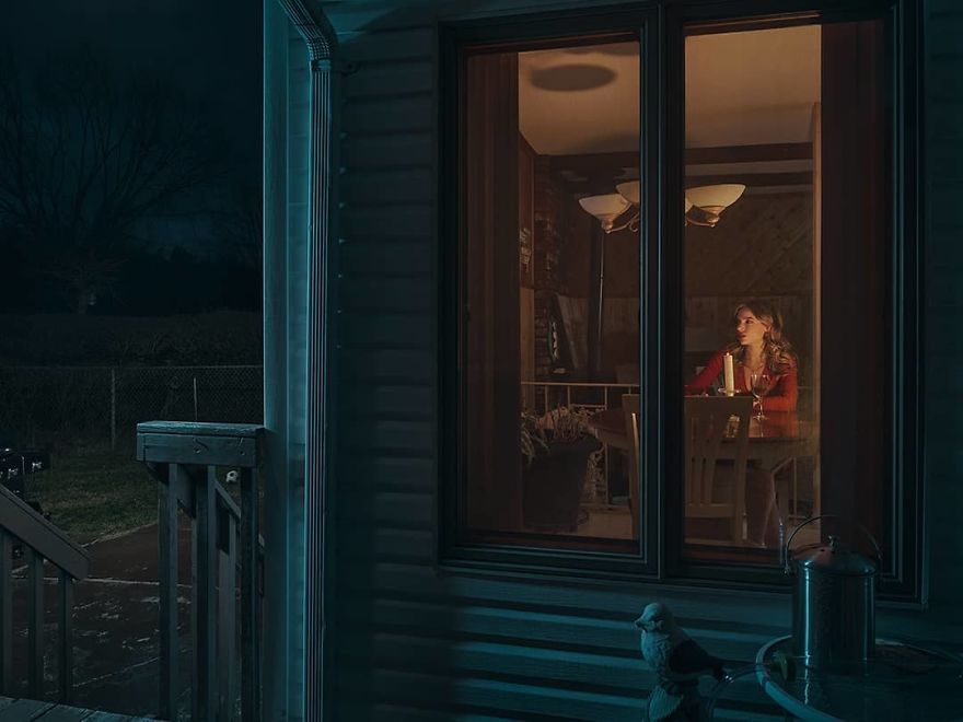Photographer Tells Haunting Stories With His Cinematic Night-Time Photos