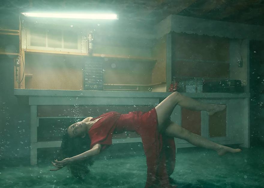 Photographer Tells Haunting Stories With His Cinematic Night-Time Photos