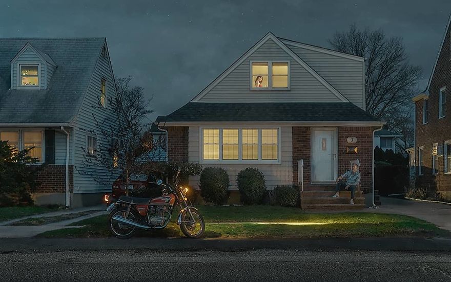 Photographer Tells Haunting Stories With His Cinematic Night-Time Photos