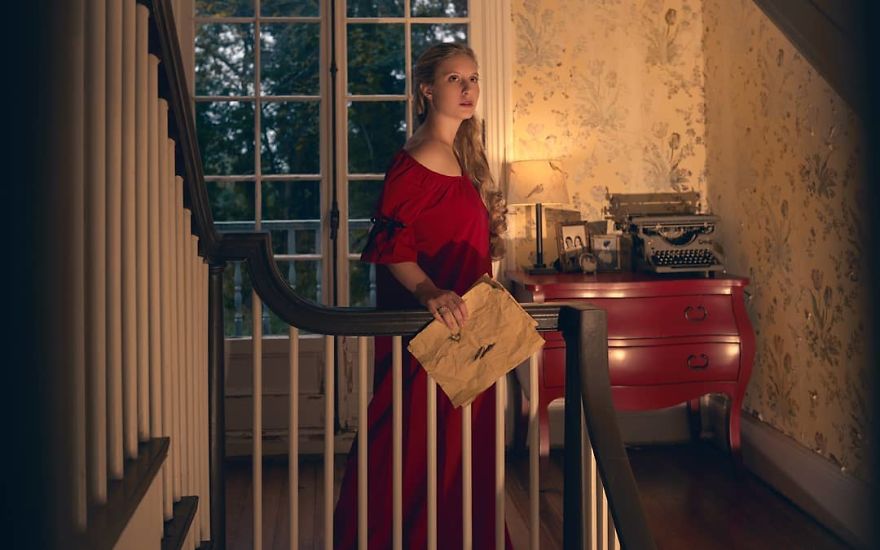 Photographer Tells Haunting Stories With His Cinematic Night-Time Photos