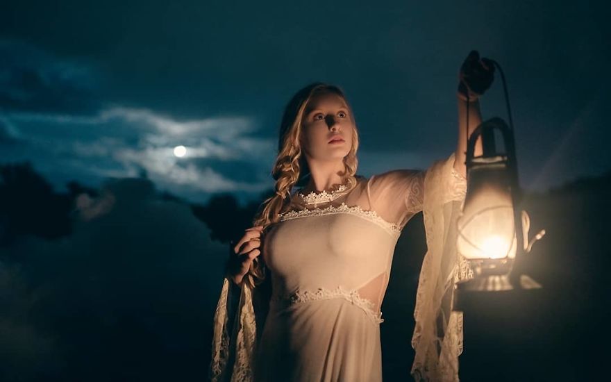 Photographer Tells Haunting Stories With His Cinematic Night-Time Photos