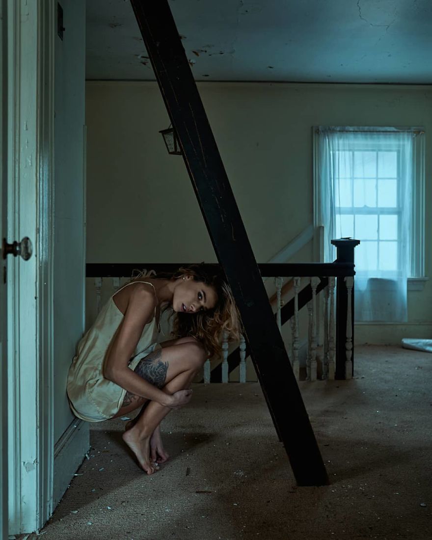 Photographer Tells Haunting Stories With His Cinematic Night-Time Photos