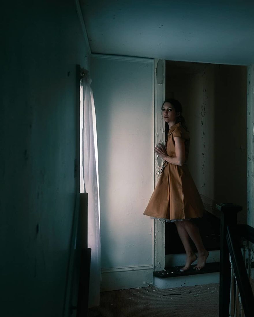 Photographer Tells Haunting Stories With His Cinematic Night-Time Photos