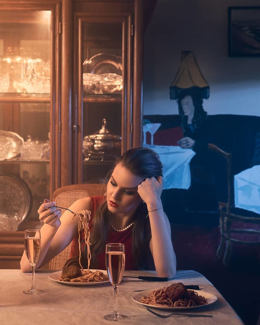 Photographer Tells Haunting Stories With His Cinematic Night-Time Photos