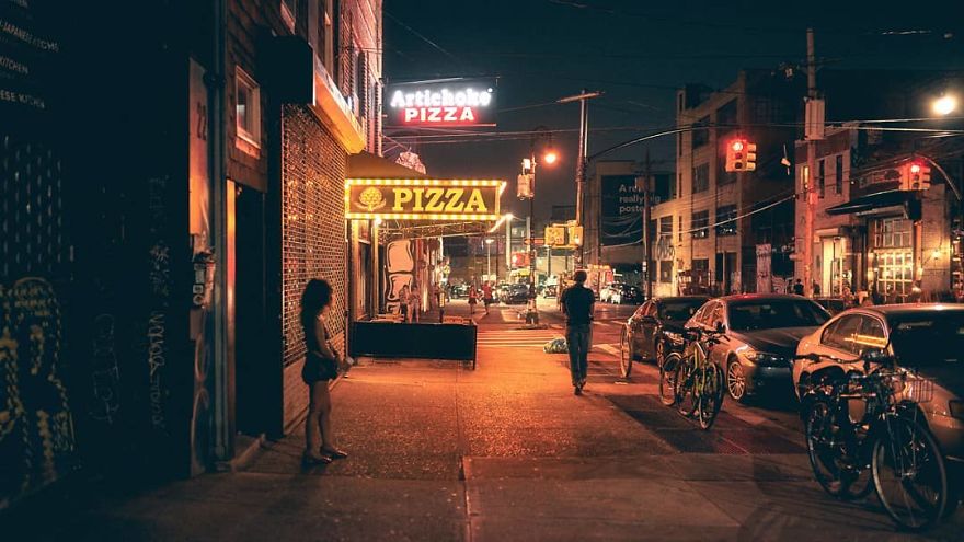 Photographer’s Unhealthy Obsession With Neon Signs Will Transport You Back In Time