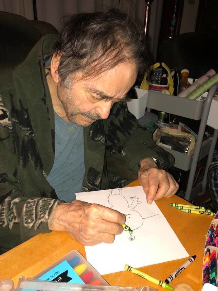 92-Year-Old War Veteran Starts Drawing To Save Money For This Mother Who's Been Diagnosed With Cancer 92-Year-Old War Veteran Starts Drawing To Save Money For This Mother Who's Been Diagnosed With Cancer
