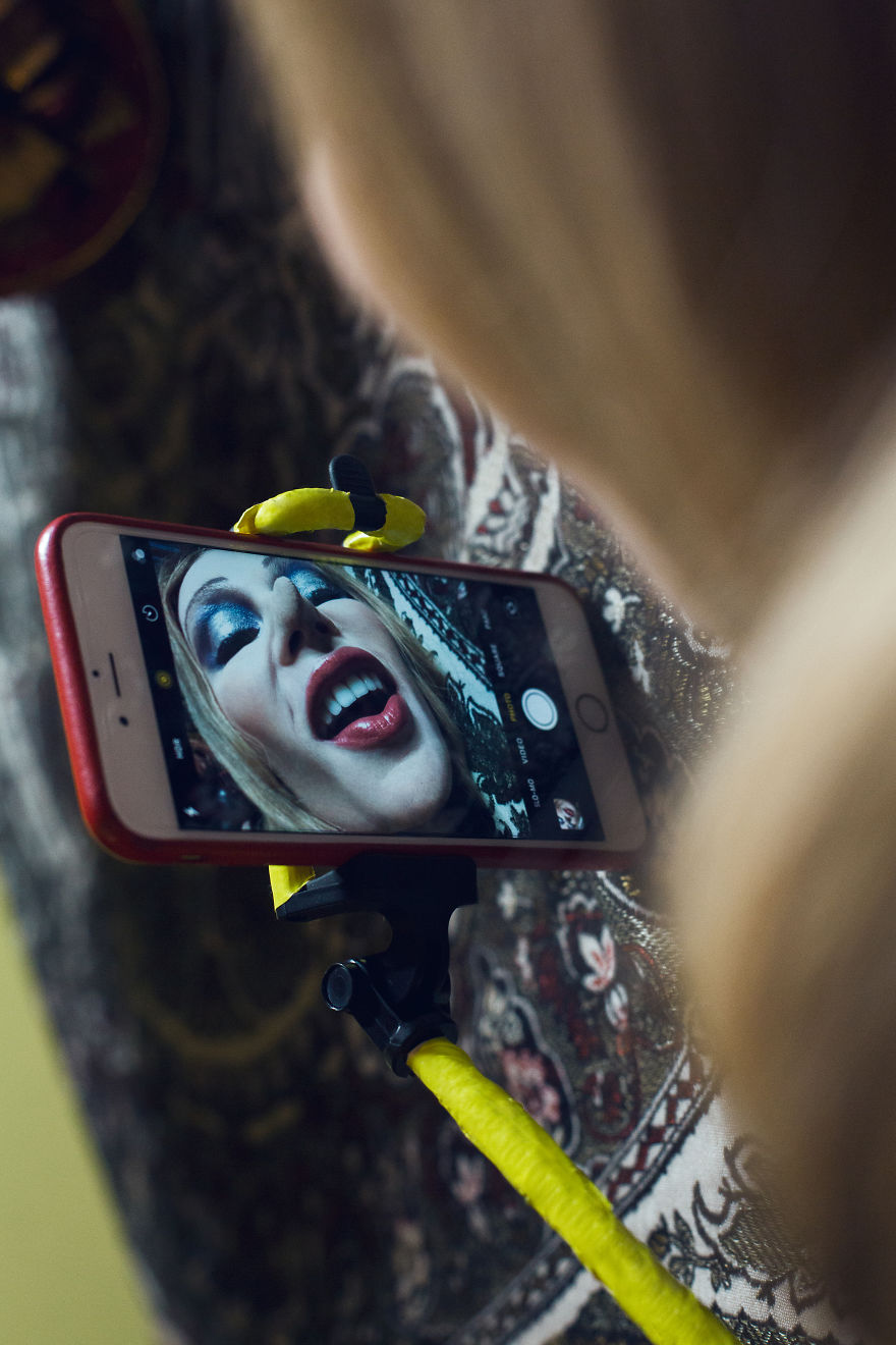 We Created An Artistic Satire About Selfies