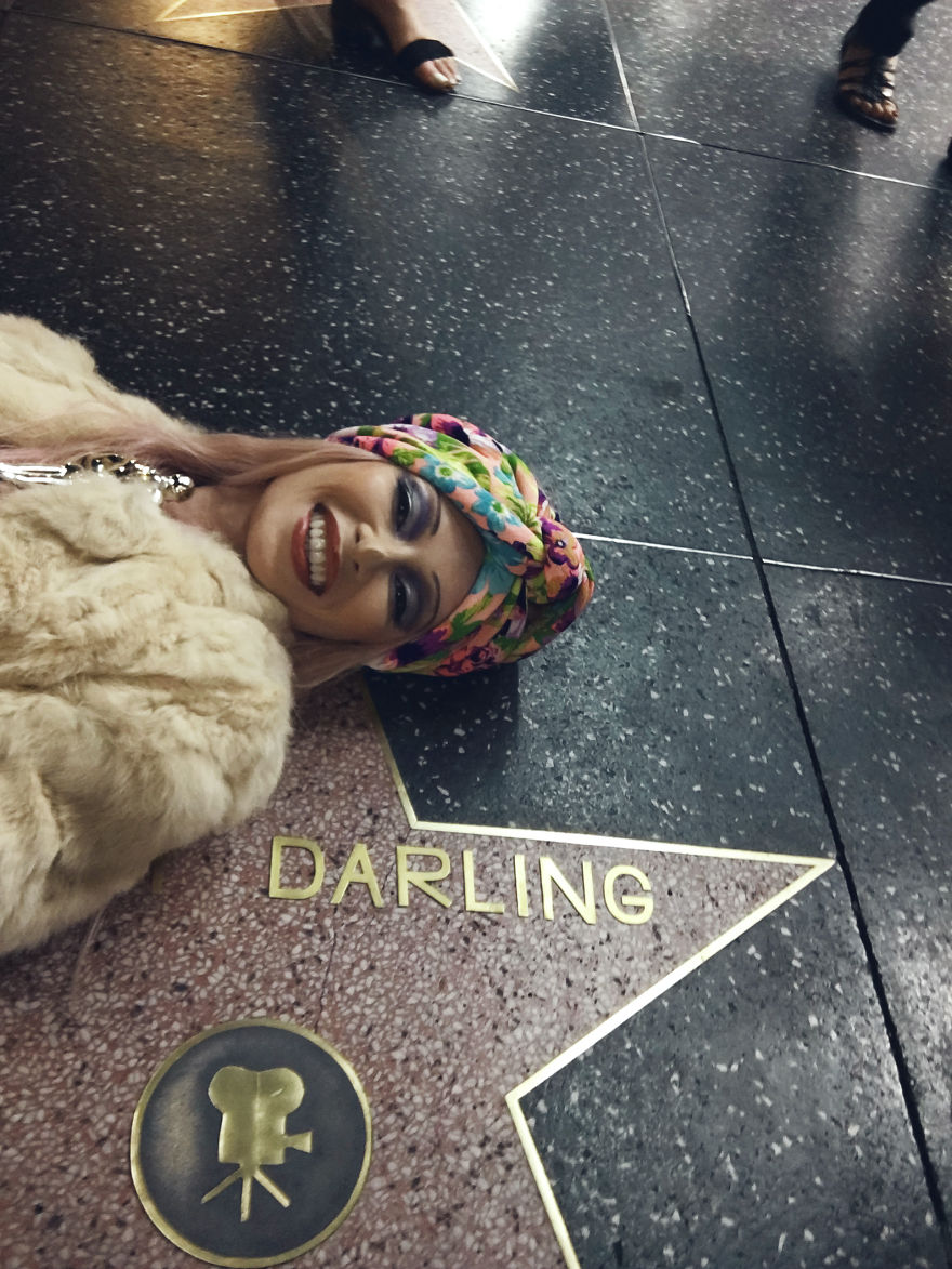 We Created An Artistic Satire About Selfies