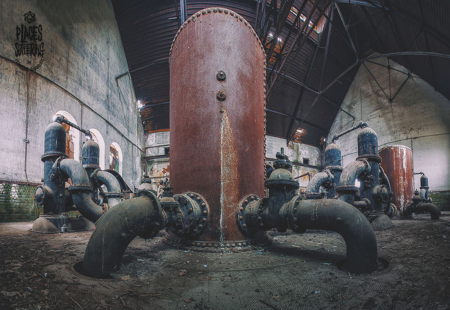 I Photographed An Abandoned Vintage Pumping Water Station I Photographed An Abandoned Vintage Pumping Water Station