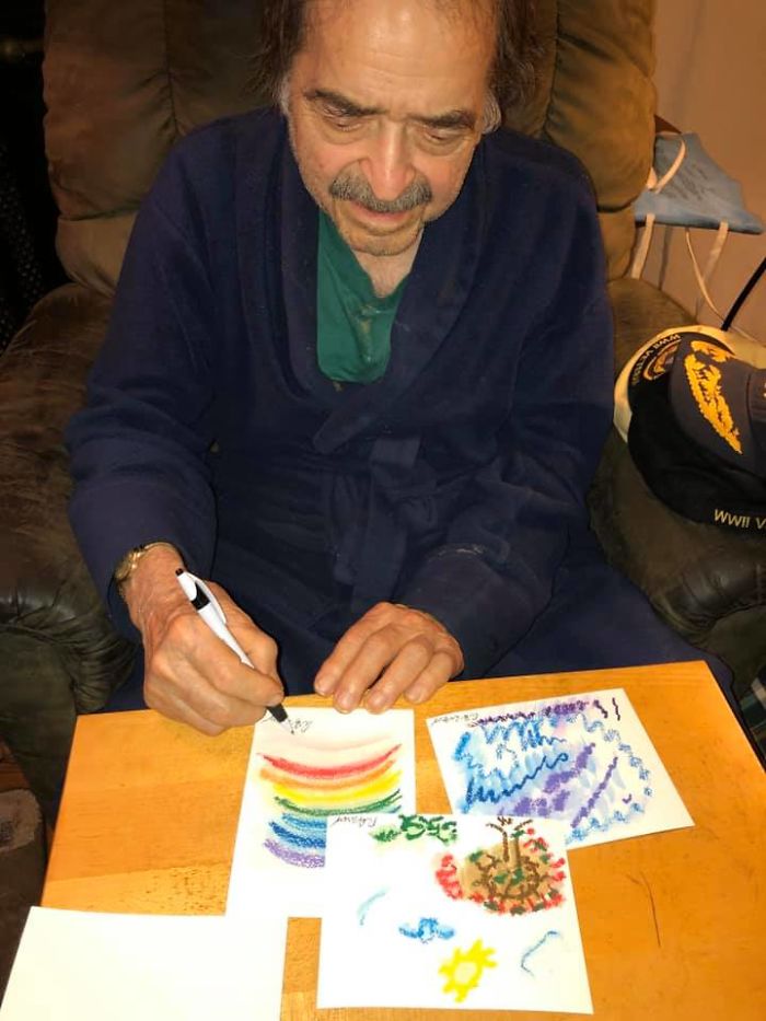 92-Year-Old War Veteran Starts Drawing To Save Money For This Mother Who's Been Diagnosed With Cancer 92-Year-Old War Veteran Starts Drawing To Save Money For This Mother Who's Been Diagnosed With Cancer