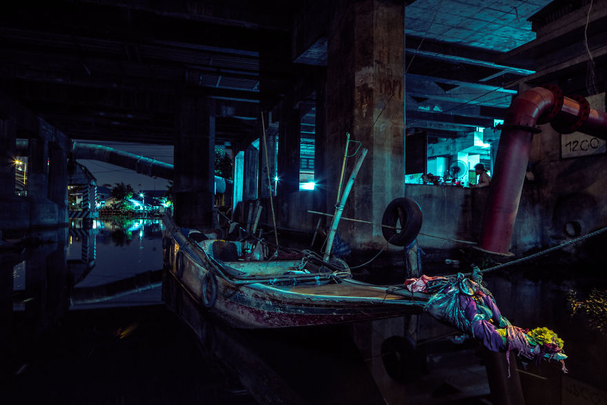 Bangkok Phosphors / Boat On River