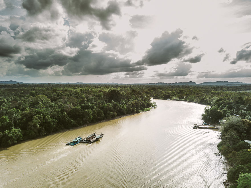 We Live In An Old Military Truck And Travel The World To Show Our Son The Beauty Of Our Planet (New Pics) We Live In An Old Military Truck And Travel The World To Show Our Son The Beauty Of Our Planet (New Pics)