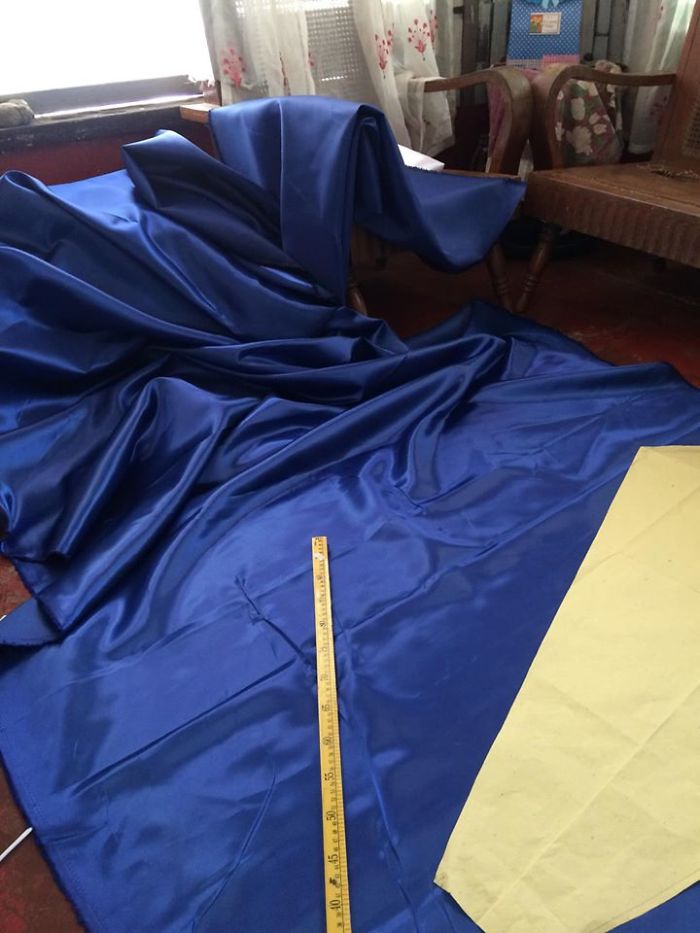 Parents Can't Afford To Rent A Gown For Girl's Prom, Brother Steps Up And Makes Her One Instead Parents Can't Afford To Rent A Gown For Girl's Prom, Brother Steps Up And Makes Her One Instead