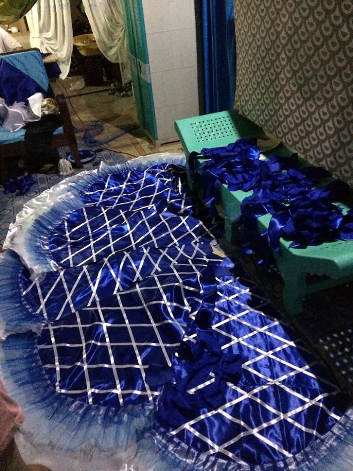 Parents Can't Afford To Rent A Gown For Girl's Prom, Brother Steps Up And Makes Her One Instead Parents Can't Afford To Rent A Gown For Girl's Prom, Brother Steps Up And Makes Her One Instead