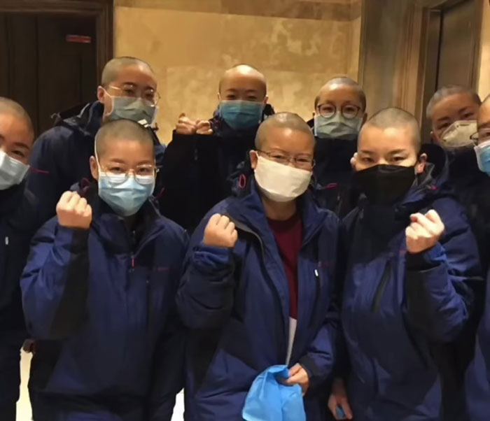 Chinese Nurses Are Shaving Their Heads To Prevent The Spread Of Coronavirus Chinese Nurses Are Shaving Their Heads To Prevent The Spread Of Coronavirus