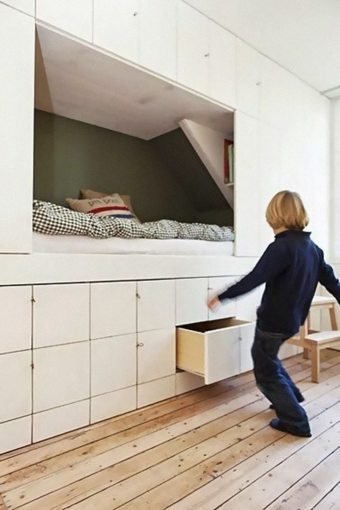 Built In Wardrobe And A Cozy Bed Fits Everything In One Wall