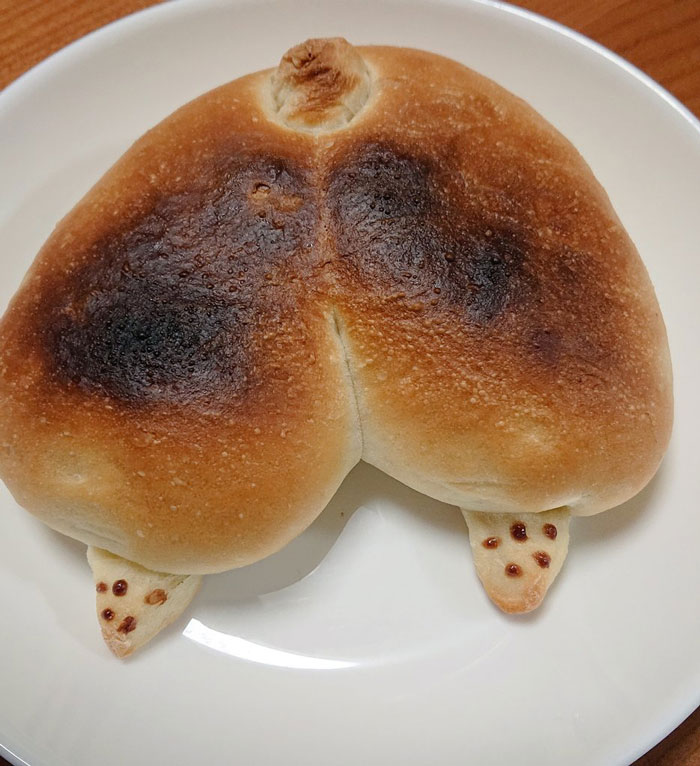 These Corgi Butt Buns Filled With Apple Jelly And Custard Are Going Viral