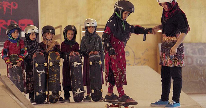 Documentary Telling The Story Of Courageous Afghan Girls Learning To Skateboard In A War Zone Wins Oscar Documentary Telling The Story Of Courageous Afghan Girls Learning To Skateboard In A War Zone Wins Oscar