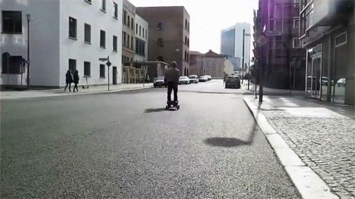 Man Creates 'Traffic Jams' On Google Maps By Wheeling 99 Smartphones In A Wagon