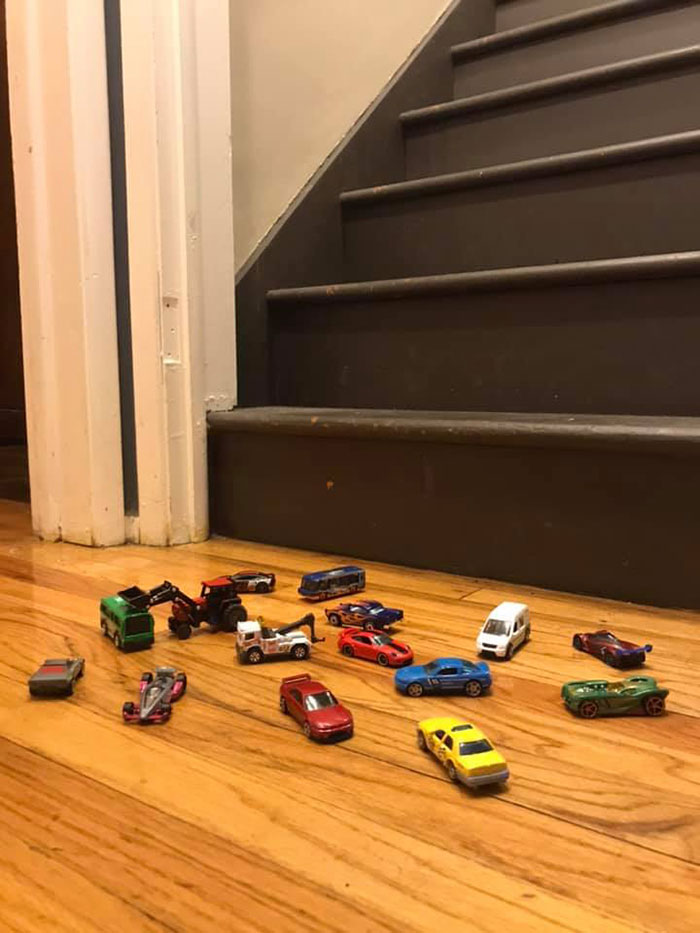 Man Puts Up 'Home Alone' Inspired Traps As Christmas Decorations