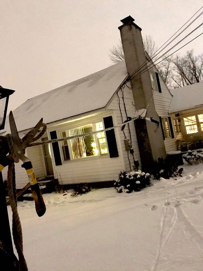 Man Puts Up 'Home Alone' Inspired Traps As Christmas Decorations
