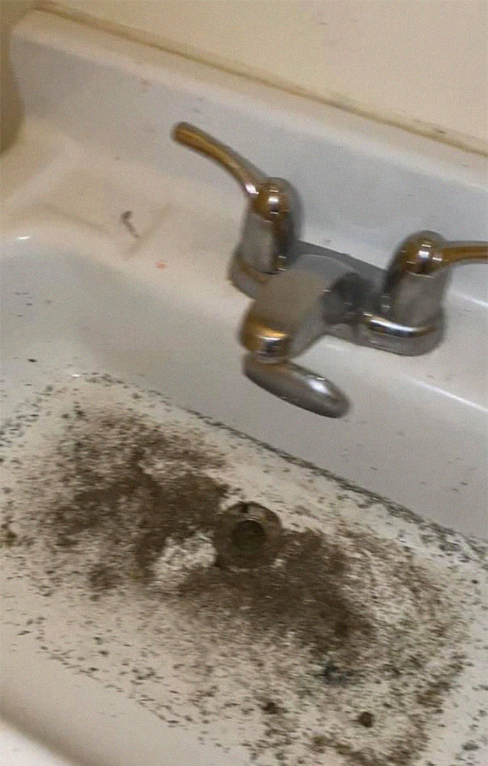 People Wonder Why Rents And Security Deposits Are So High, So This Landlord Shares Some Pics People Wonder Why Rents And Security Deposits Are So High, So This Landlord Shares Some Pics