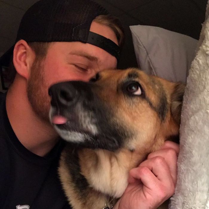 Before Getting A Dog, Make Sure You Read This Guy's Honest Post About The Struggles Of Owning One Before Getting A Dog, Make Sure You Read This Guy's Honest Post About The Struggles Of Owning One