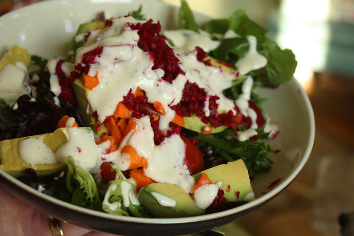 This Guy Points Out Why Your Salad Tastes Dull And Flavorless And Explains How To Make It Taste Delicious This Guy Points Out Why Your Salad Tastes Dull And Flavorless And Explains How To Make It Taste Delicious