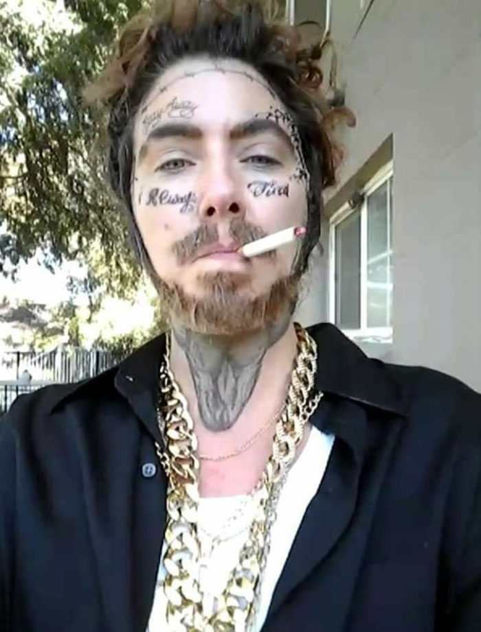 This 40-Year-Old Mom Pranks Kids By Dressing Up As Post Malone Making Everyone Think She's Their Dad