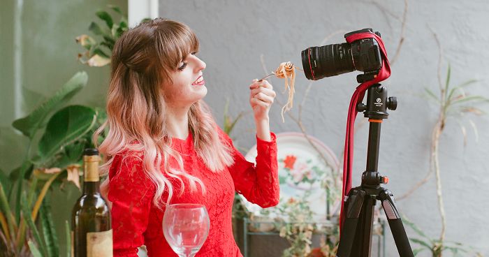 Here Are 25 Photographs From The Couples Photoshoot I Did With My Camera Because I Didn’t Have A Date