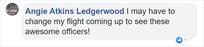 Woman Shares How She Saw A Policeman Taking Selfies With His Service Dog, He Responds With Pics Woman Shares How She Saw A Policeman Taking Selfies With His Service Dog, He Responds With Pics
