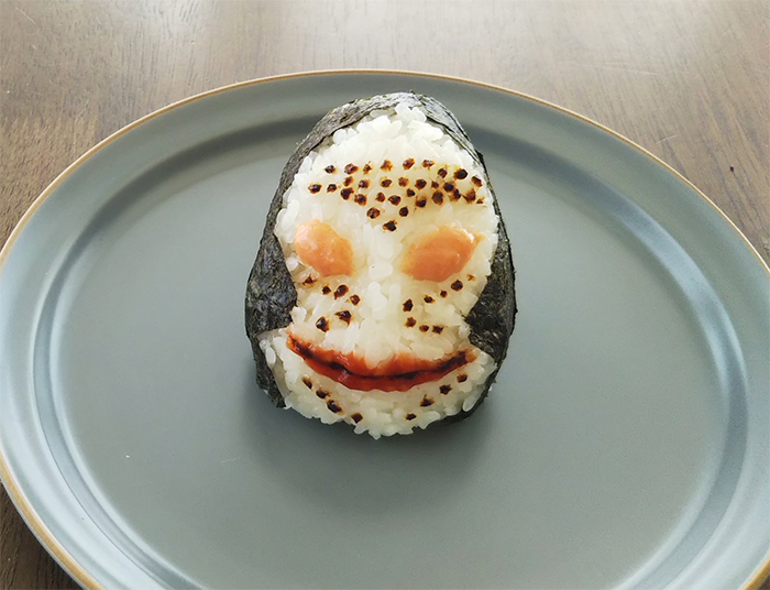 These Rice Balls Made By A Japanese YouTuber Look So Good, It'd Be A Sin To Eat Them These Rice Balls Made By A Japanese YouTuber Look So Good, It'd Be A Sin To Eat Them