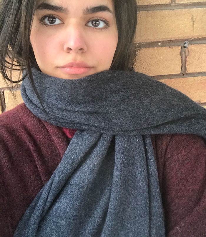 Saudi Girl Compares Pics With And Without A Niqab To Celebrate Being Free