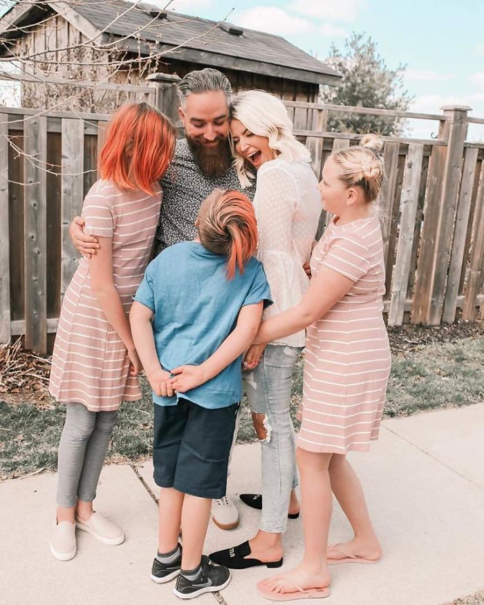 Someone Makes A Post About Strong Women Who Celebrate Their Natural Bodies, Illustrates It With The Perfect Example Someone Makes A Post About Strong Women Who Celebrate Their Natural Bodies, Illustrates It With The Perfect Example