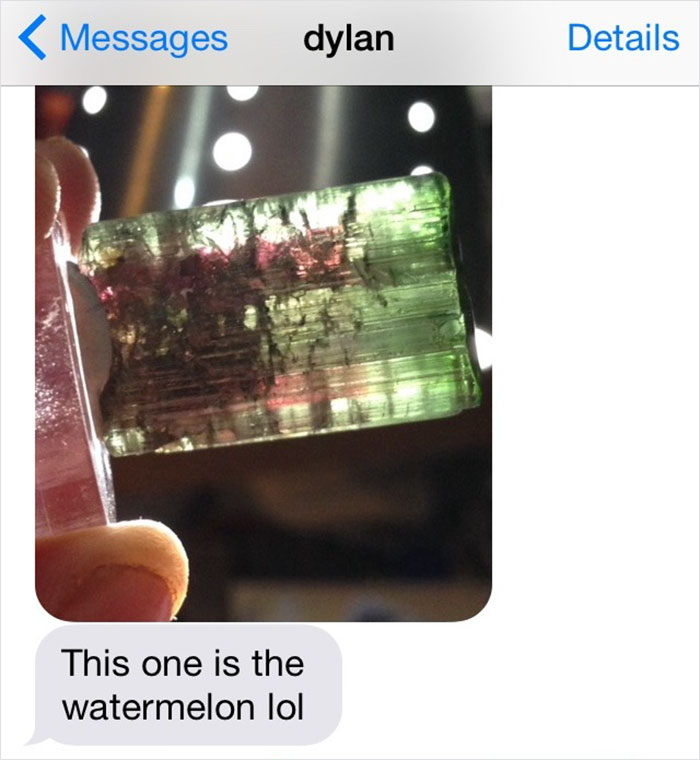 Woman Gives Her Number To A Guy On Tinder, Gets Pleasantly Surprised When He Starts Sending Her Photos Of His Rocks