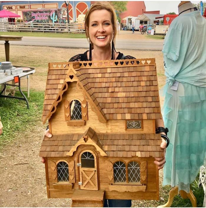 I Asked The Price. The Man Said $20. I Was Shocked. I Thought He Meant $120. He Told Me He’d Gladly Accept More, So I Threw The $20 At Him And Ran. No Joke, I Literally Ran Away With This Beauty Like I Stole It