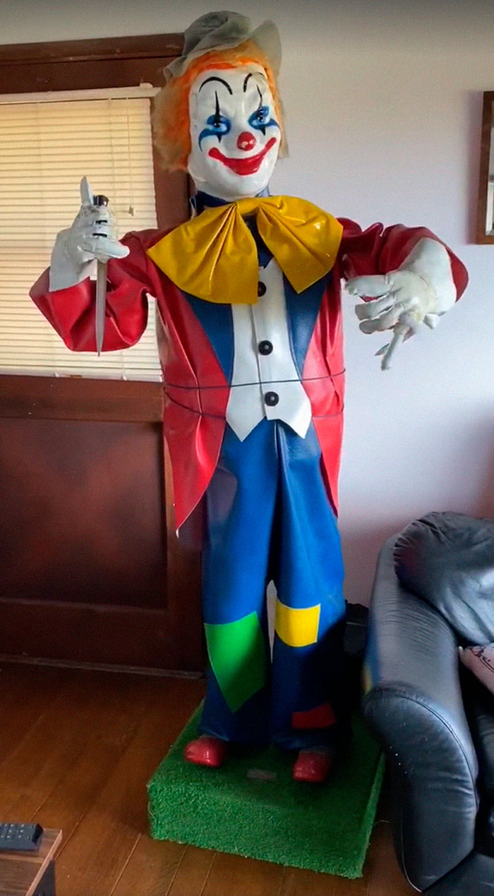 So My Dad Cleans Out Old Businesses Or Houses For A Side Job. Last Week He Cleaned Out A Shriners Building. He Called Me And Said ‘Hey I Found A Clown I Think You Might Want For Your Collection, It’s 6 Feet Tall.’