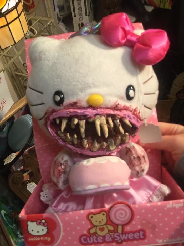 Found This Scary Hello Kitty At An Antique Store. She Did Not Come Home With Me