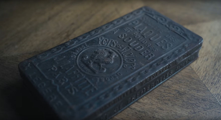 Man Opens A 120 Y.O. Time Capsule To Find Undeveloped Cat Pics, Decides To Develop Them