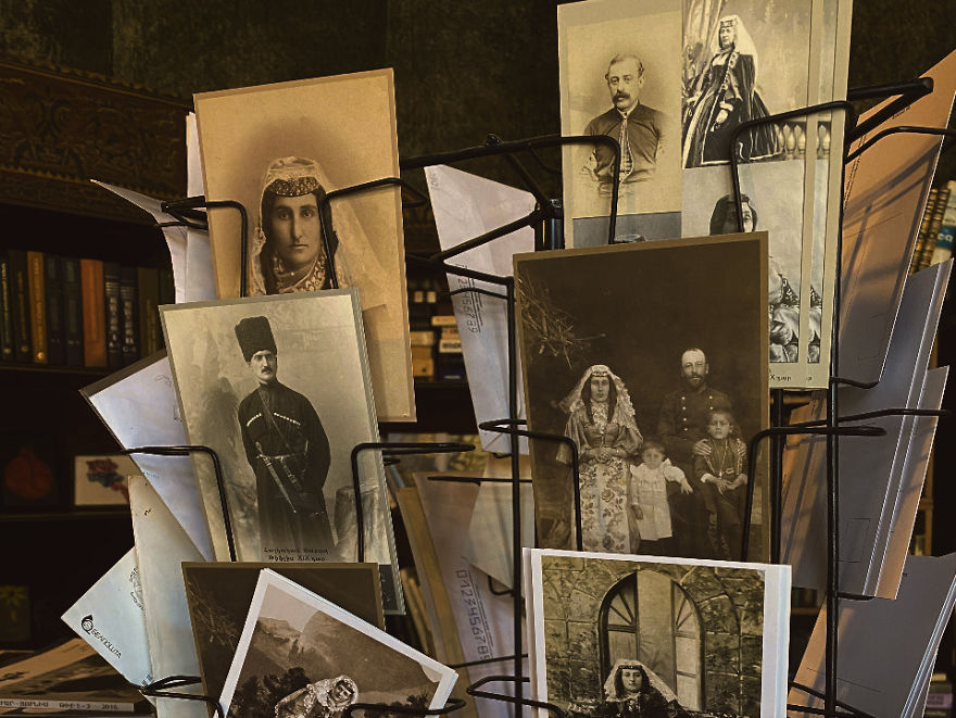 I Photographed A Bookstore That Looks Like A Hogwarts Tower Room