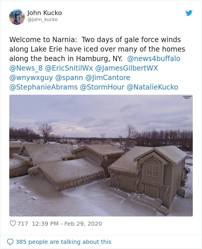 People's Homes Near Lake Erie Get Covered In Thick Ice, They Say It Looks Cool But It's A Nightmare To Live In People's Homes Near Lake Erie Get Covered In Thick Ice, They Say It Looks Cool But It's A Nightmare To Live In